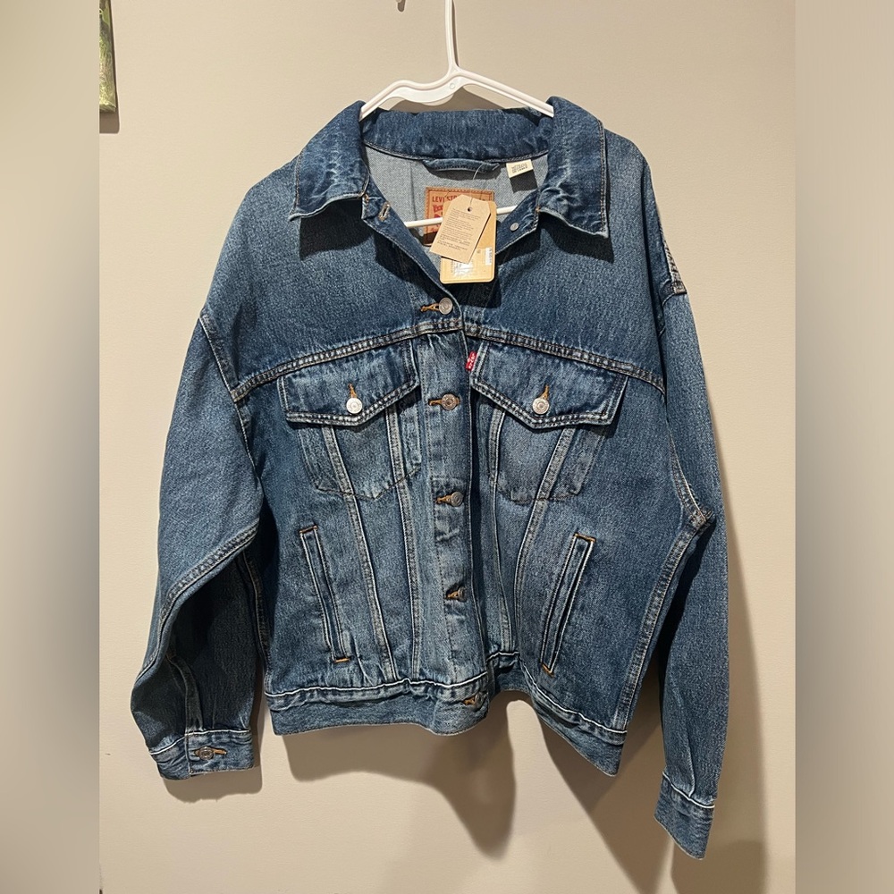 NWT Levi's Blue Denim Jacket size L